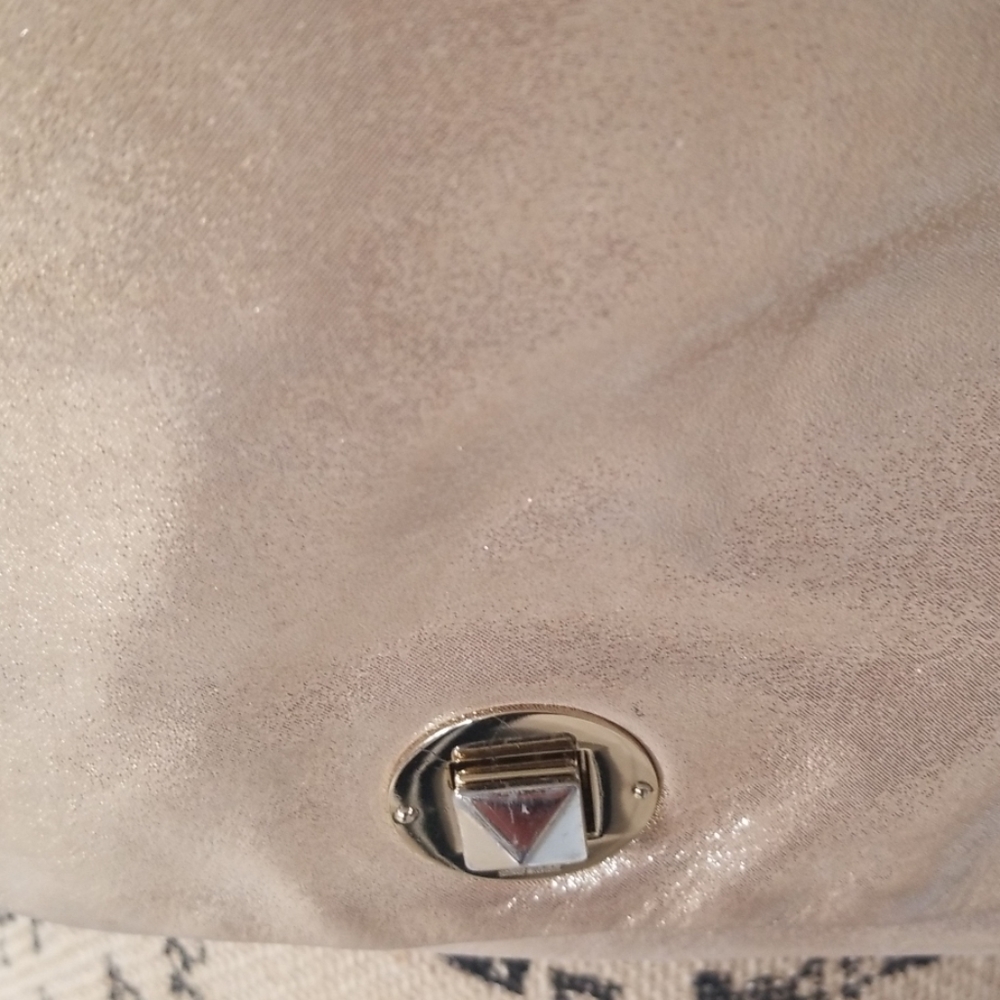 Purse - Picture 3 of 8
